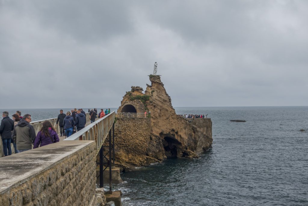le rocher de la vierge de biarritz
